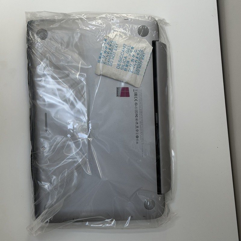NEW HP Split x2 13-m010dx i3 4GB 128GB SSD 13.3” Windows 8 Open Box Nos gallery