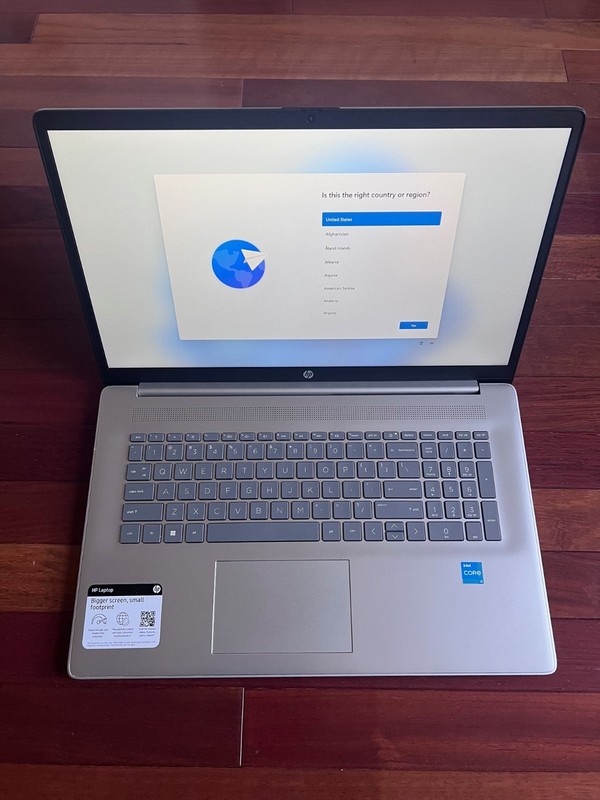 HP 17-cn2083dx 17.3" FHD Intel Core i3-1215U 1.2GHz 16GB RAM 512GB Silver gallery