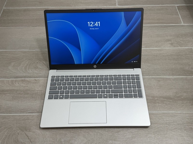 HP 15-FC0237NR Touch Laptop AMD Ryzen 7 5825U 8GB RAM 256GB NVMe Win-11 gallery