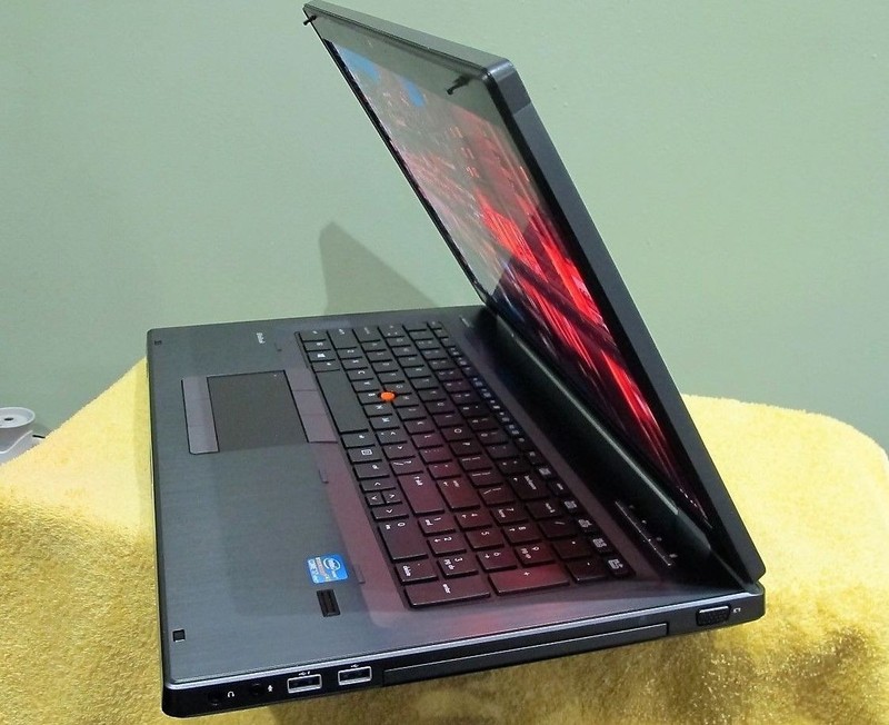 Workstation HP 8770w 17.3" i7-Quad FAST (1TB + 2TB) SSD 16GB Quadro K3000M 2GB gallery