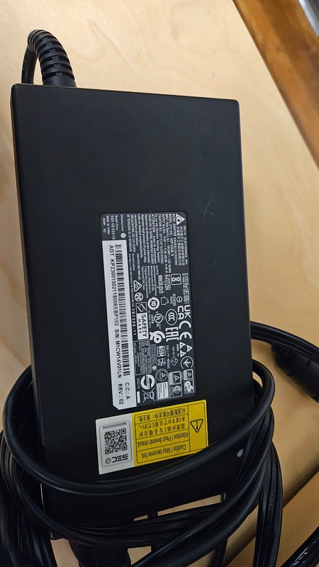Acer Predator Helios 300 Gaming Laptop (PH315-54-731M) gallery