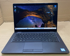 Dell Latitude 5300 2-in-1 Core i5-8265U @ 1.60GHz 8GB RAM 256GB SSD Windows11Pro