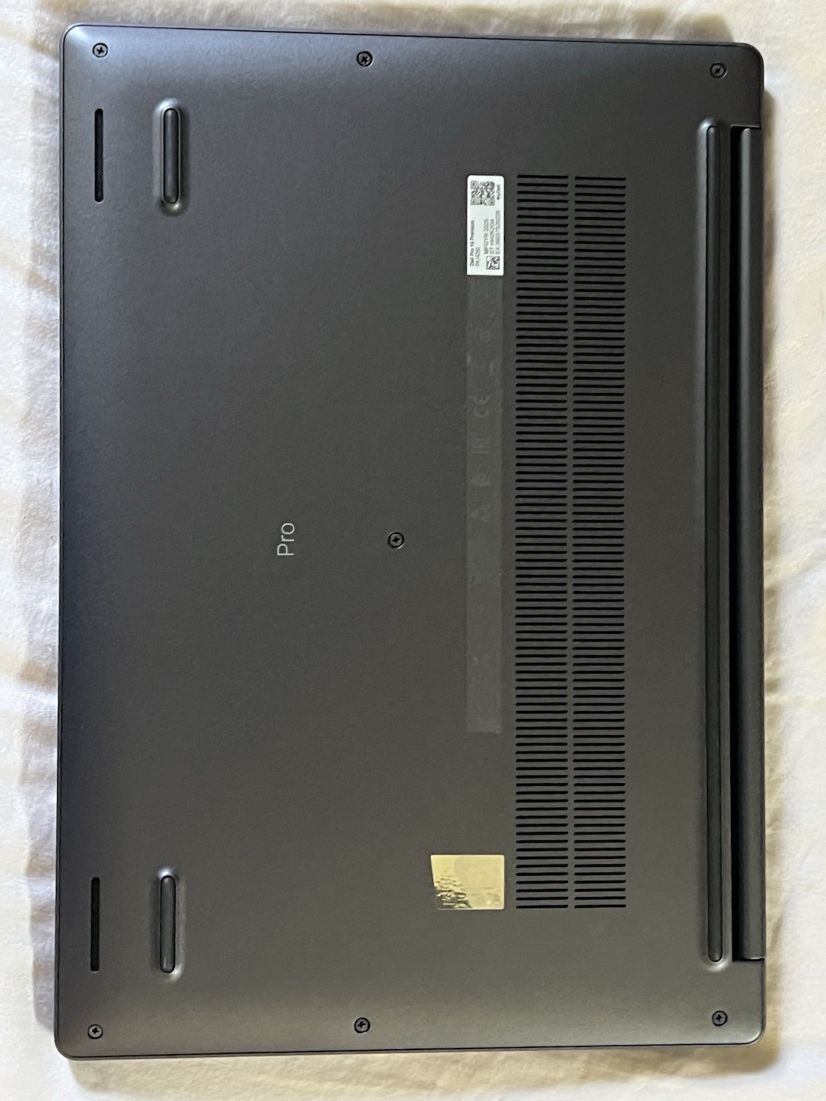 Dell Pro 14 Premium PA14250 2.2 GHz Ultra 7 16GB 256 SSD gallery