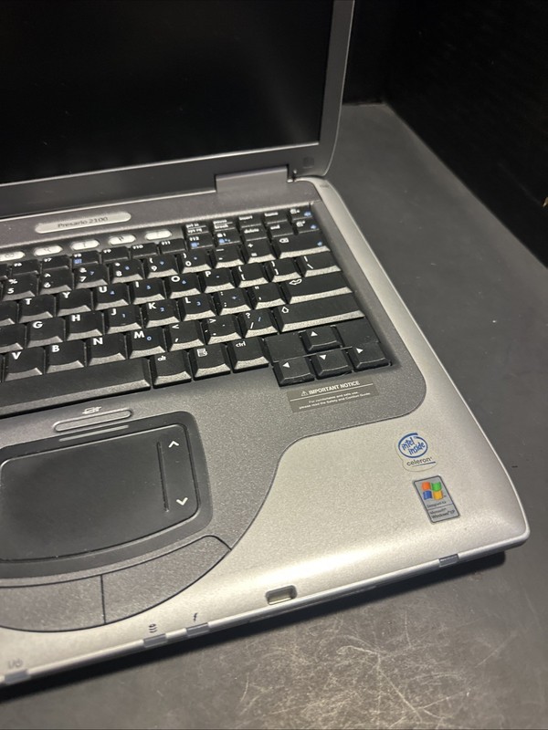 Compaq Presario 2100 Laptop Intel Celeron Parts Repair Untested No Charger#R143 gallery