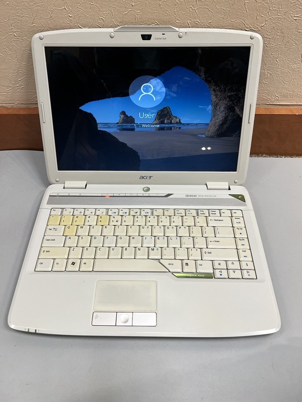 ACER Aspire 4520 AMD Athlon Dual-Core 2GB RAM 120GB HDD WIFI WRBCAM gallery