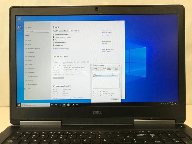 Dell Precision 7720 / 17.3" / Xeon E3-1545M V5 2.9GHz / 16GB RAM / 500GB SSD gallery