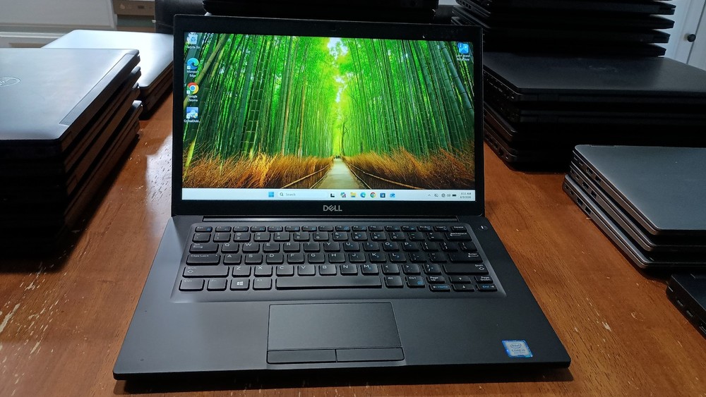Dell Latitude 7490. i5-8350u, 16GB ram, 512GB M.2 SSD, Wifi / Bluetooth, win11