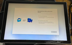 Microsoft Surface Pro 7+ 1960 /Cracked Screen③