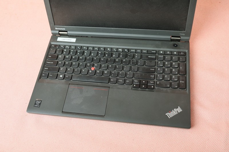 Lenovo ThinkPad T540p 15.6" HD i5-4210M 4GB RAM No HDD No OS gallery