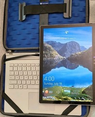 Microsoft Surface Book 1705 • 13.5” 3000×2000 • i5 • 8GB • 256GB • Mint W/ Case