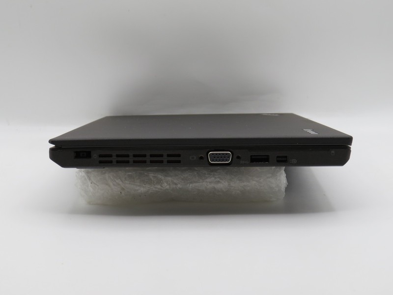 Lenovo ThinkPad X240 i3-4010U @ 1.7 2GB DDR3 298GB 12" display No OS gallery