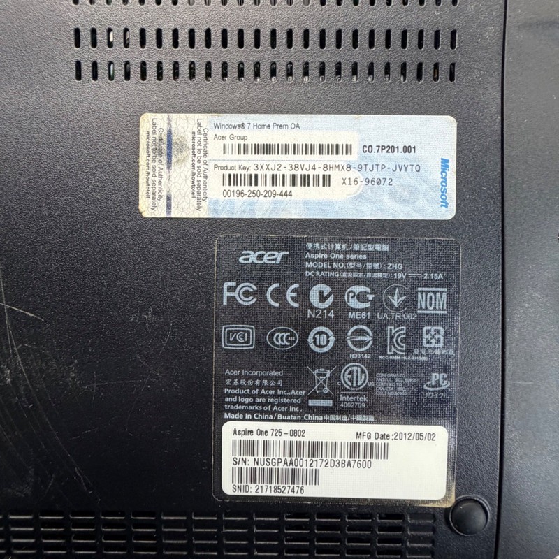 Acer Aspire One 725-0802 11.6" Netbook AMD C60 2GB RAM 320GB HDD Black FOR PARTS gallery