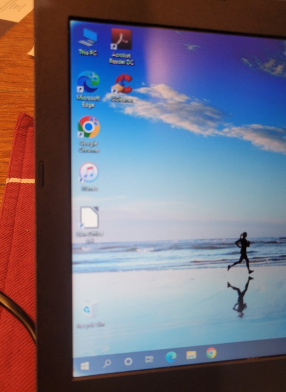 ASUS E203MA 11.6" LAPTOP INTEL CELERON N4000 4GB RAM 32GB SSD + 64GB SD WIN10 gallery