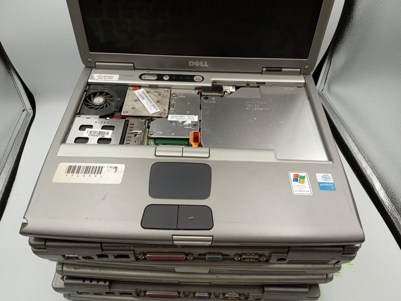 Lot of 6 - Dell D600 / 600m 14" Laptops Intel Pentium CPU - PARTS / REPAIR -RR gallery