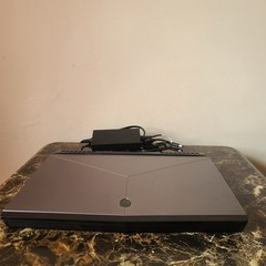 ALIENWARE 17 R4 GAMING LAPTOP CORE i7-7700HQ 16GB RAM GTX 1070 128GB+320GB HDD