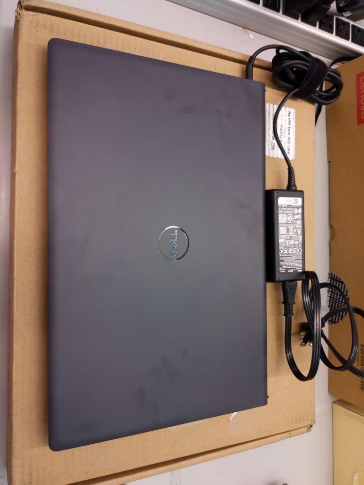 DELL DC15250 15.6"FHD Touch Intel i7-1355U 16GB 1TBSSD Intel UHD Graphics Win 11
