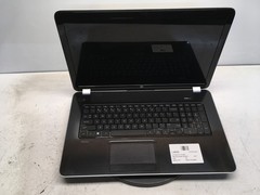 HP Pavilion 17-E113DX AMD A8-4500M 1900MHz 4 GB NO HDD