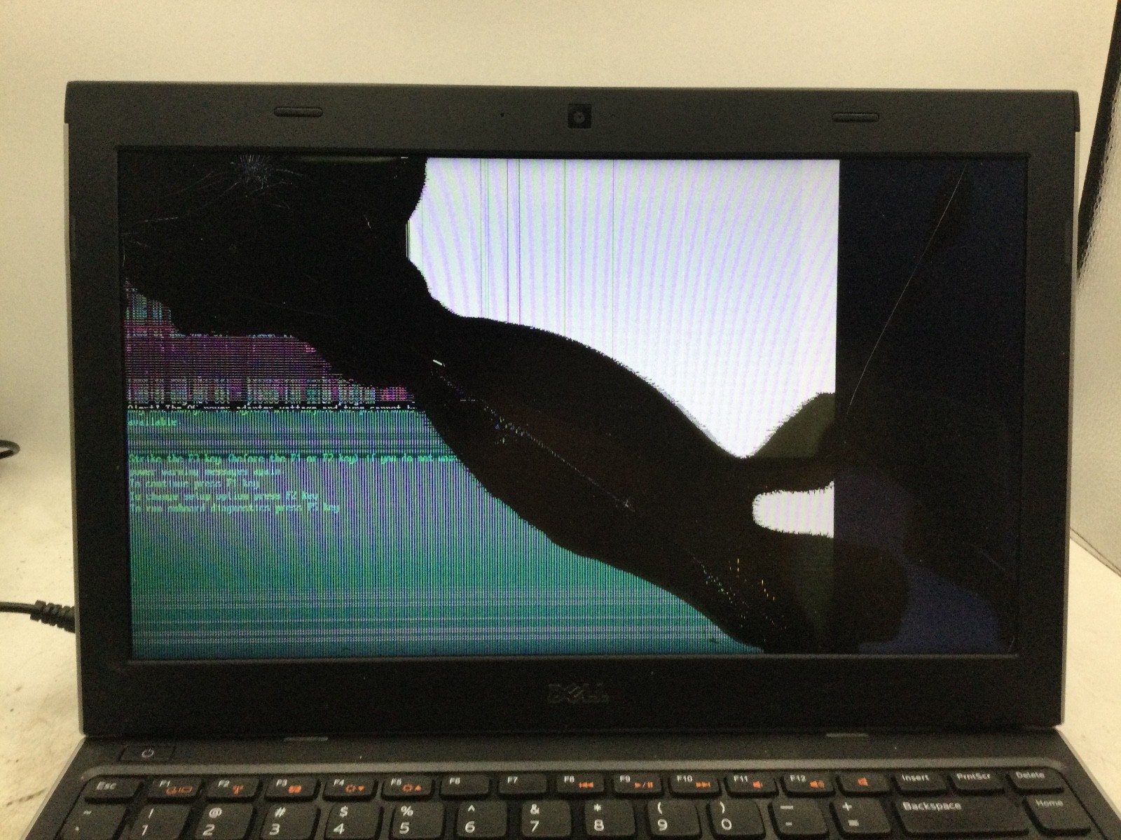 DELL LATITUDE 3330 - FOR PARTS/BAD LCD - INTEL I3 - 4GB RAM - READ DESC - BB!! gallery