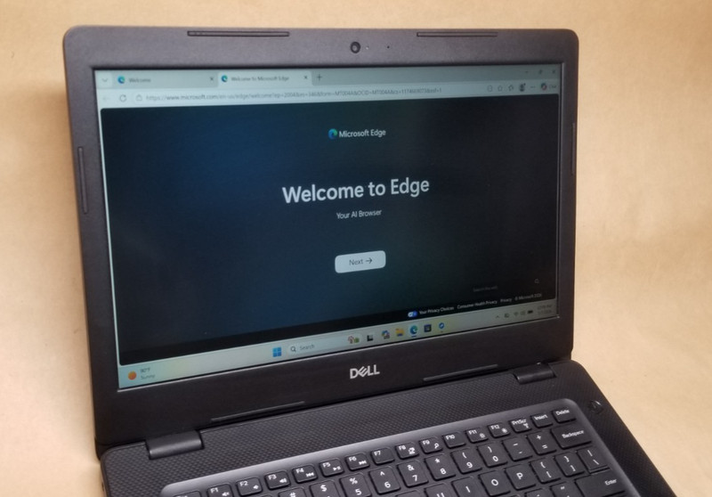 Dell Vostro 3490 14" FHD, i3-10110U 2.1GHz, 16GB RAM, 256GB NVMe, Win 11 Pro gallery