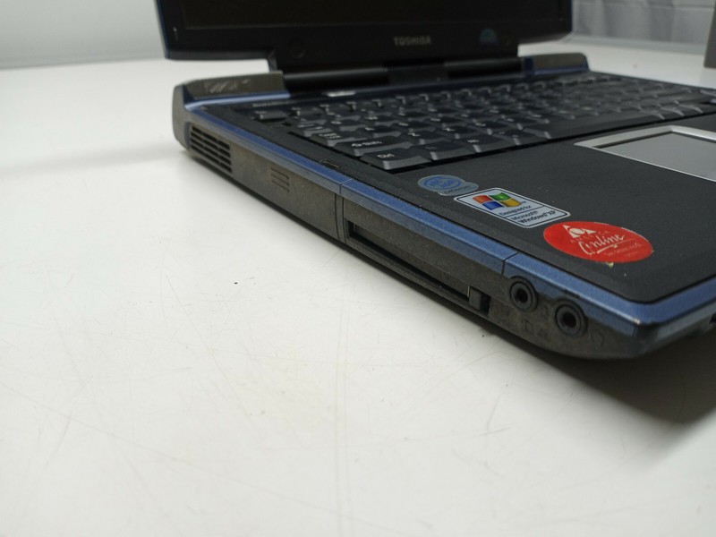 Toshiba Satellite A10-S127 Laptop NO HDD,CPU,Ram No AC Adapter FOR PARTS gallery