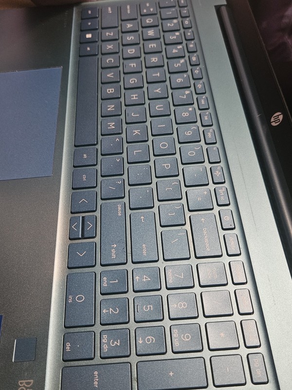HP Pavilion 15 15.6in Touch Laptop i5-1135G7 8GB 512GB SSD Teal W11 gallery