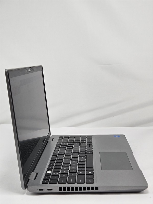 Dell 15.6" Precision 3571 Intel Core i5-12600H 16GB 256GB SSD No OS gallery