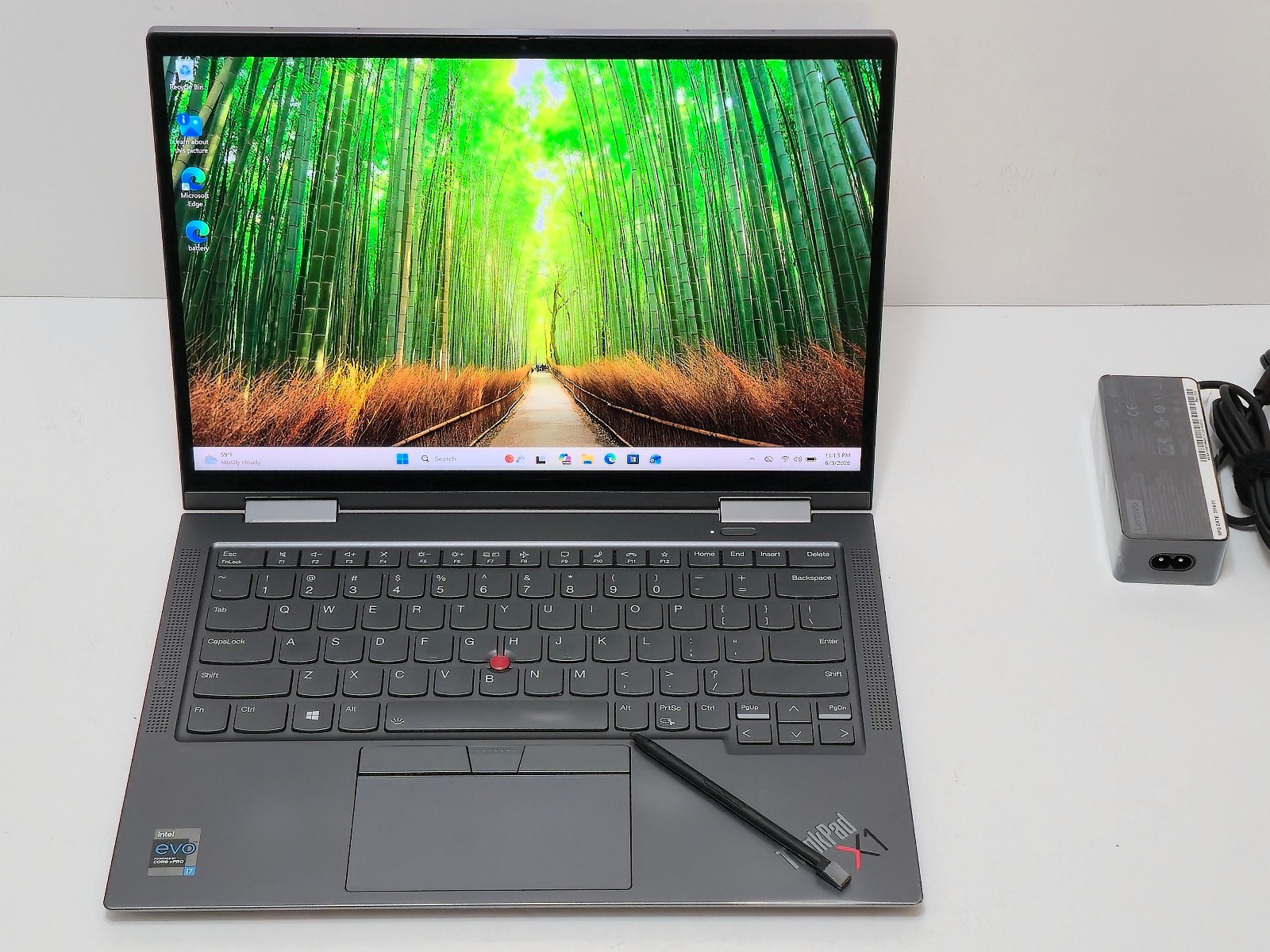 Lenovo ThinkPad X1 Yoga Gen 6 (i7-1185G7 CPU, 32 GB RAM 1 TB SSD) 14" 4K Touch gallery