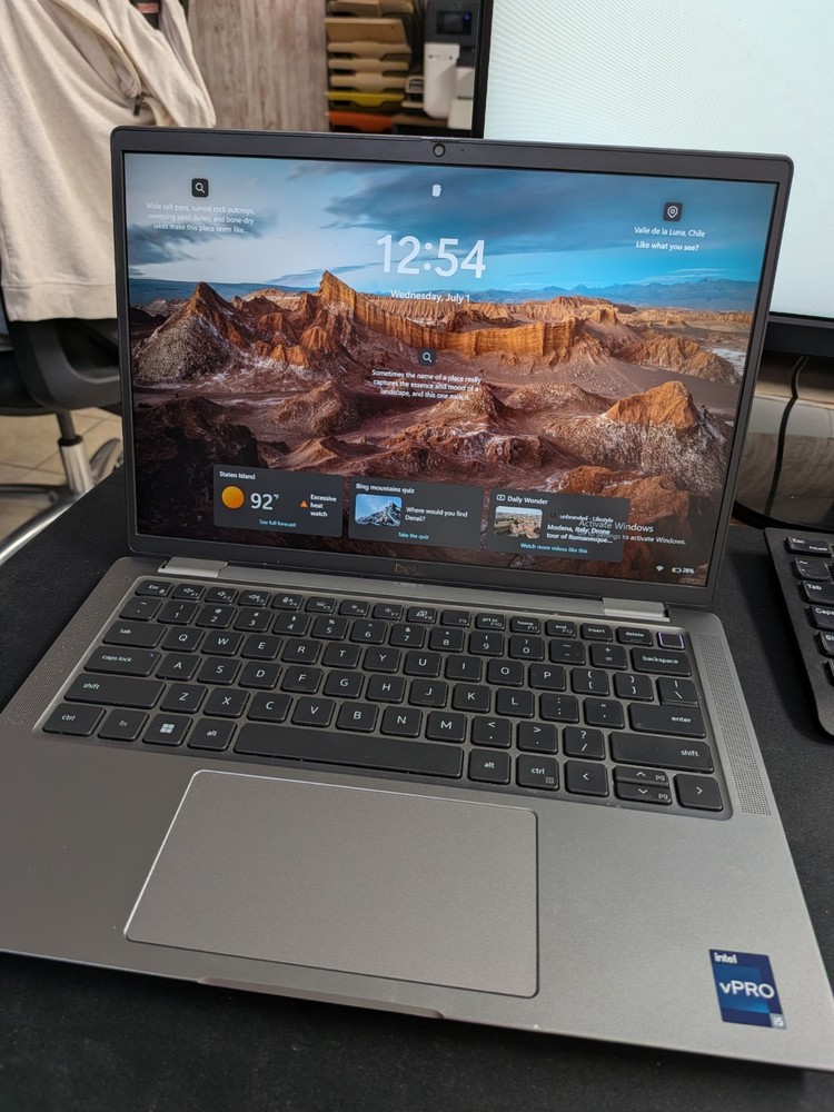 Dell Latitude 7340 13.3" FHD+ i5 vPro 16GB Ram 256GB Windows 11 pro Fingerprint