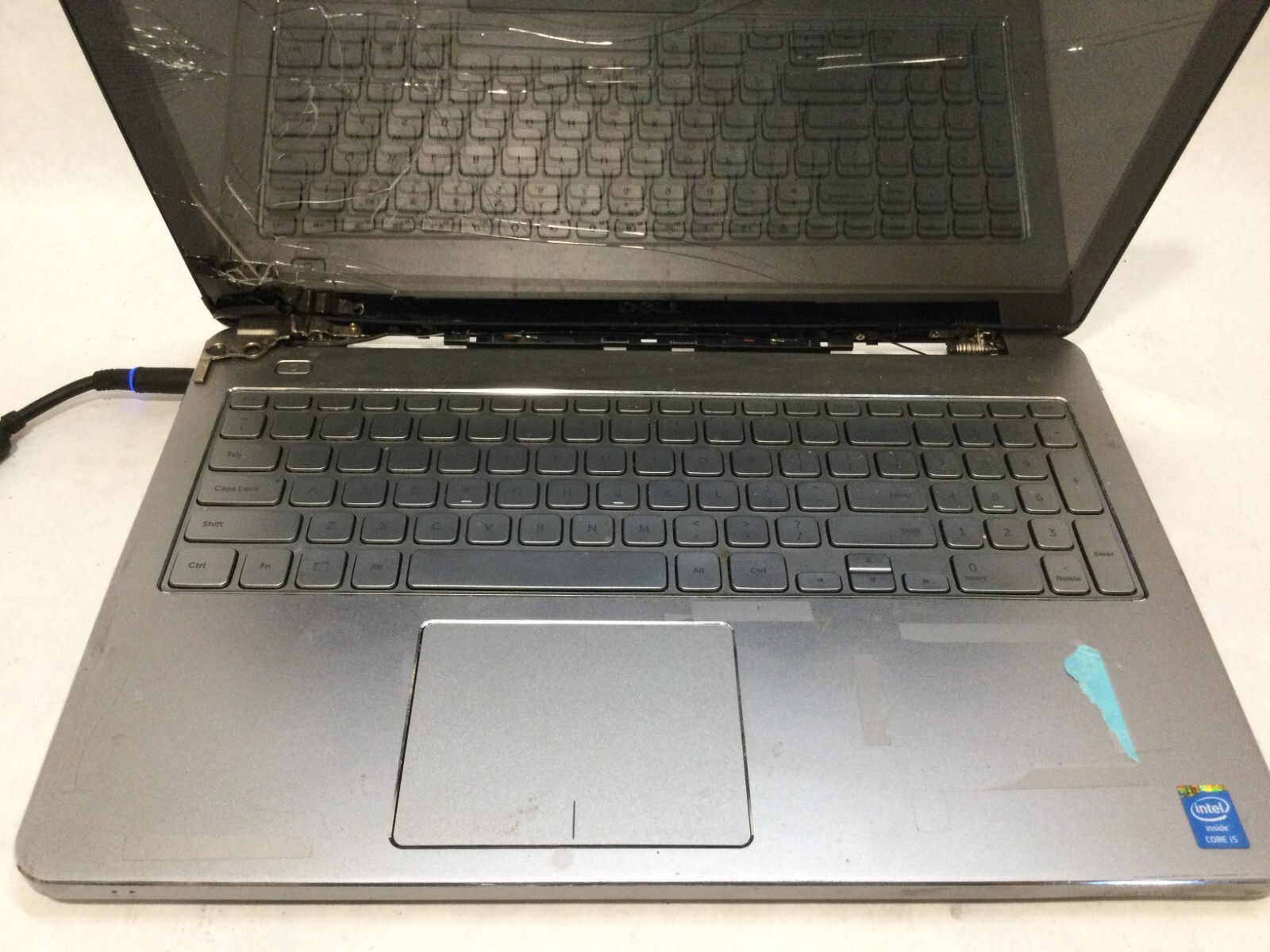 Dell Inspiron 7537 / Intel i5 UNKNOWN SPECS / (CRACKED/DOES NOT POWER ON!) MR gallery