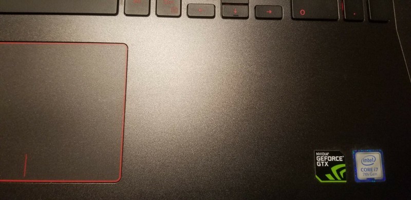 Inspiron 15 - 7577 Windows 10 Pro gallery