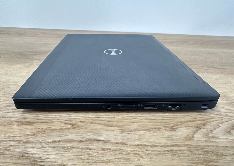 Dell Latitude 7390, Core i7 8650U, 16GB DDR4, UHD Graphics, 512GB SSD, 2018 100% gallery