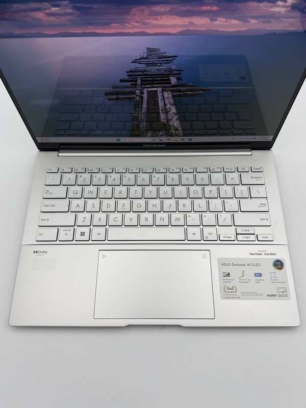 ASUS Zenbook 14 14” UX3405MA - Ultra 7 155H | 16GB RAM | 512GB SSD 3K OLED - 76C gallery