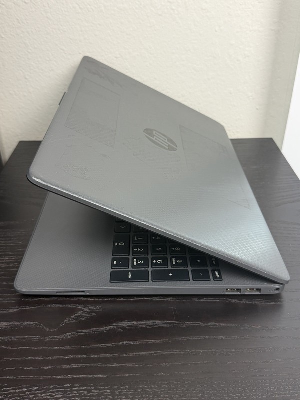 HP 255 G8 15.6" AMD 3250U 2.6ghz 8GB DDR4 256GB SSD Windows 10 Pro gallery