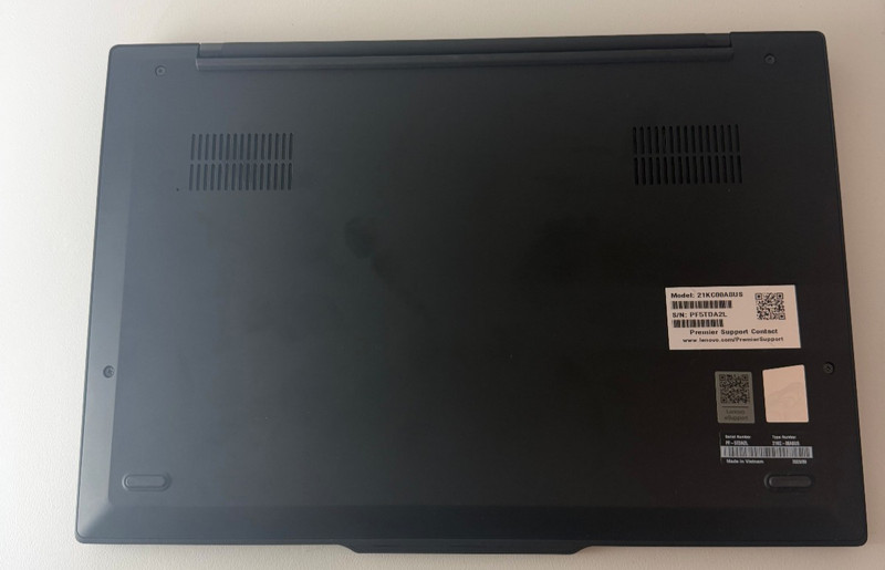 Lenovo ThinkPad X1 Carbon Gen 12 14" 21KC00A8US i7 1.7GHz 16GB 512GB WIN11 PRO gallery