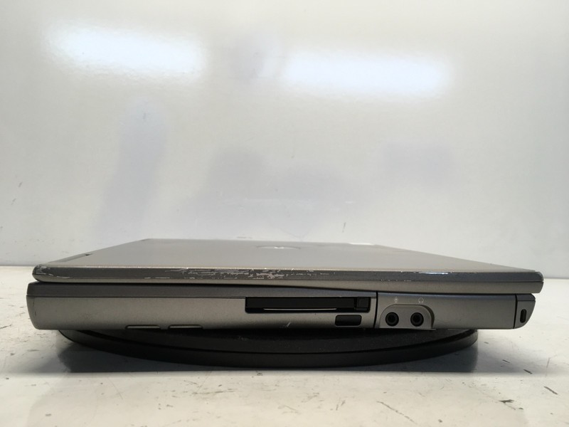 Dell Latitude D600 Intel Pentium M 1.4GHz 2 GB NO HDD/Battery gallery