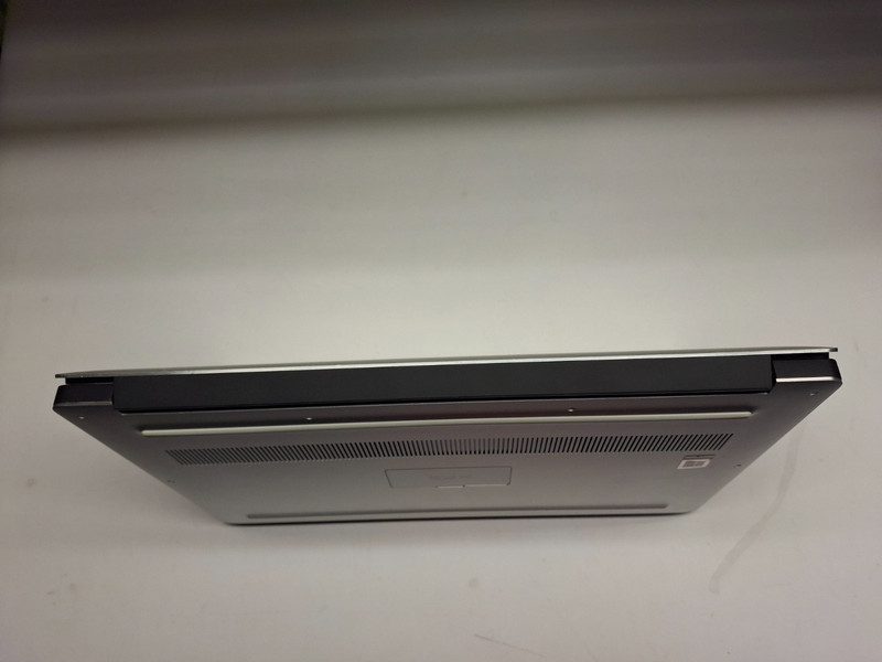 Dell XPS 15 9570 intel core i7-8750H, 16GB, 256GB SSD, WC,Wifi W11P GTX 1050 GPU gallery