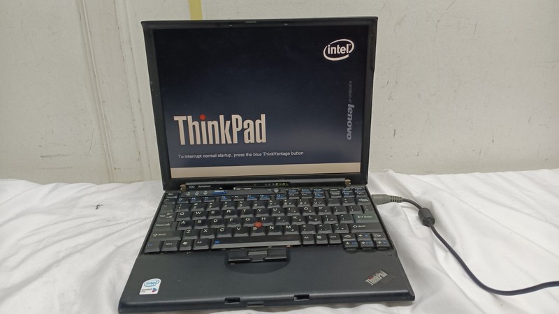Lenovo ThinkPad X60s Laptop Intel core Duo @ 1.83 GHz 12.1" LCD screen Type 1706 gallery