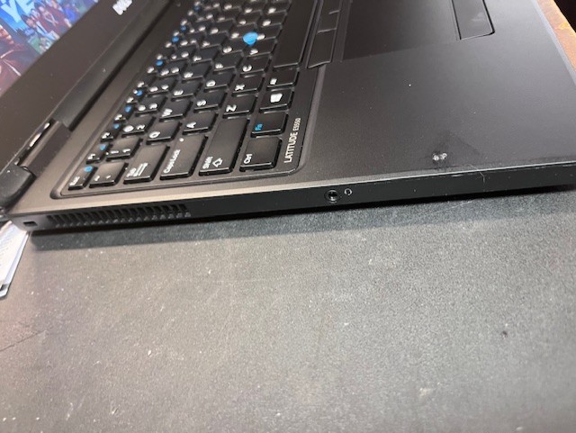 Nice Dell Laptop Linux Mint 8GB Ram, 256GB SSD,Numeric Keyboard, 1 Year Warranty gallery