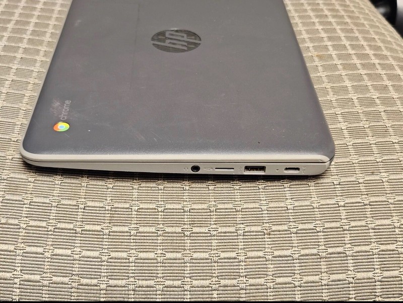 HP Chromebook 11 G7 EE ***Works Great*** Tough & NICE!! gallery