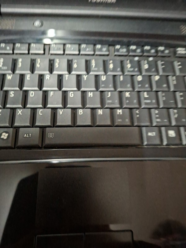 Toshiba Satellite Pro L300-EZ1525 Intel Core 2 Duo T6670 2.2GHz 3 GB NO HDD gallery