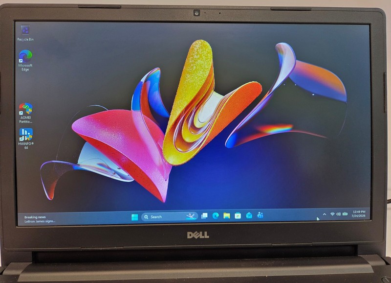 Dell Precision 3541 15.6" Xeon E-2276M 2.8GHz 16GB 512GB LTE Thunderbolt 208054 gallery