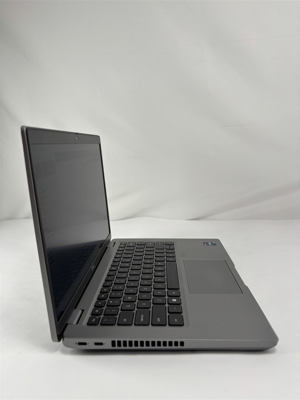 Dell Latitude 5431 2022 14" i7-1270P 2.2GHz 16GB 256GB SSD Iris Xe gallery