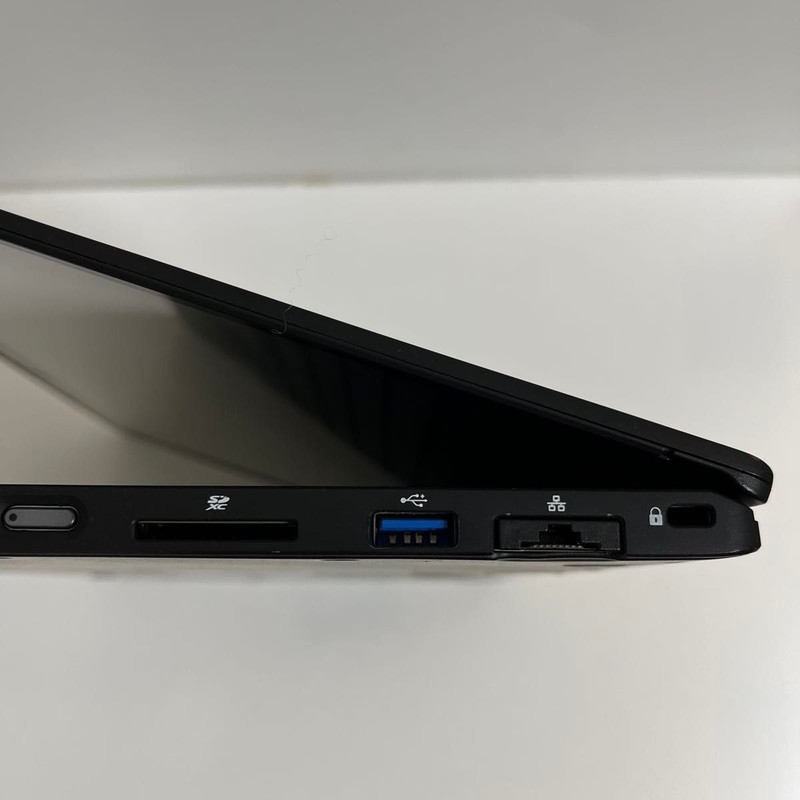 Fujitsu LIFEBOOK U9310X/D 13.3" Core i5-10310U 8GB 256GB SSD No OS BIOS Tested gallery