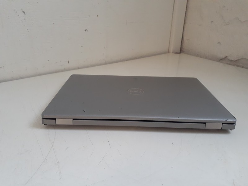 Dell Latitude 5411 14" 6-Core i7-10850H 10Th Gen 8GB RAM 256GB NVMe Win11 Pro gallery