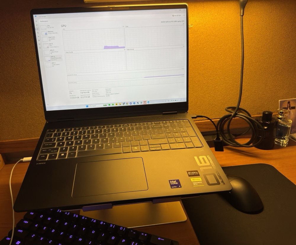 HP OMEN MAX 16 + Razer Gaming Mouse & Keyboard