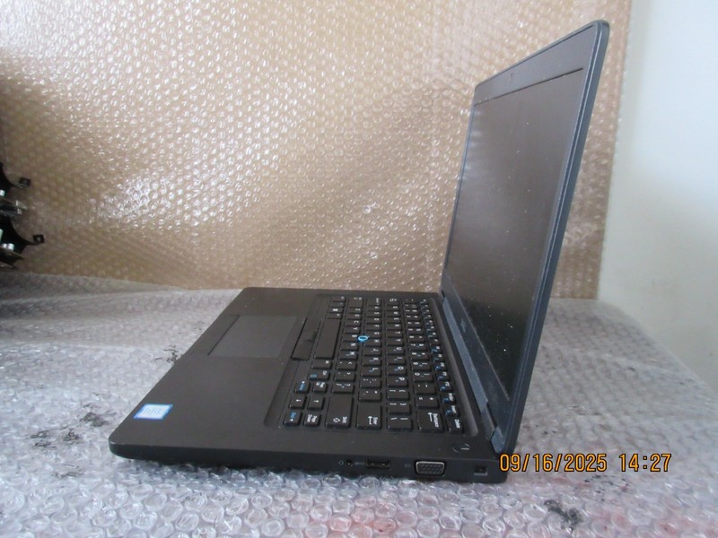 Dell Latitude 5490 14" Intel Core i7 - 8th | 8GB RAM | 256GB SSD | WIN11 gallery