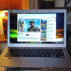 Toshiba Chromebook Intel Celeron 13″ SSD Silver Chrome OS USB HDMI Webcam Wi-Fi