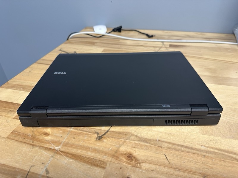 DELL Latitude E5500 Intel Core2Duo 3GB / 160GB *NO OS* - BOOTS TO BIOS! Laptop gallery