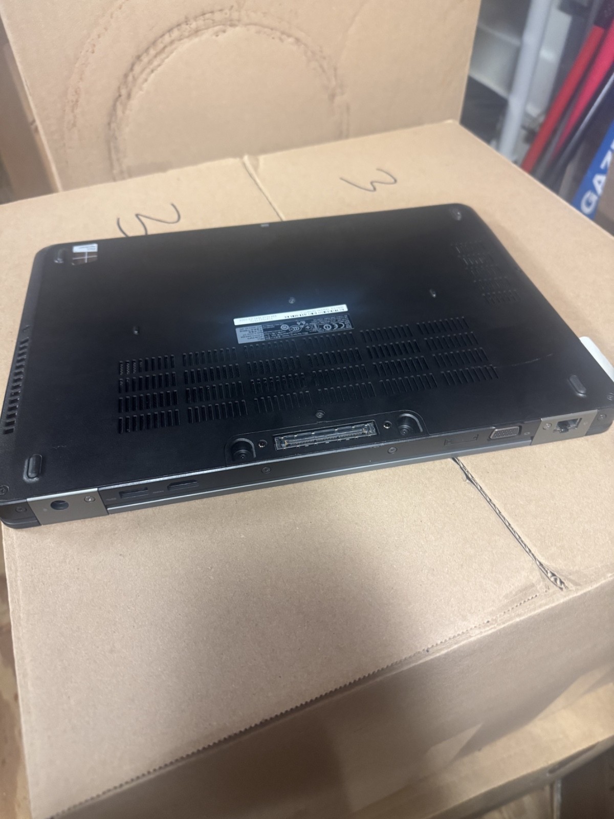 Dell Latitude E5470, i7, 250gb ssd, win 11 pro, 6th gen, 8gb Ram. gallery