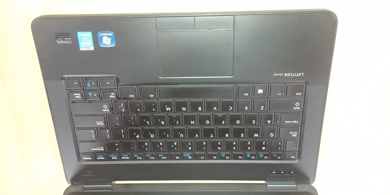 Dell Latitude E5440 14" Intel Core i3 4th Gen FOR PARTS gallery